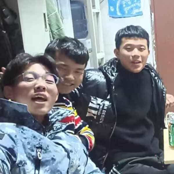 河南27岁单身帅哥真诚找对象-黔西南征婚相亲网