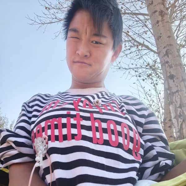 内蒙古24岁单身美女真诚找对象-黔西南征婚相亲网